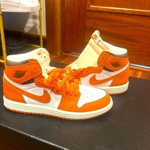 Hi top Nike, Air Jordan ones Hermes edition